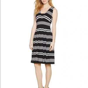 WHBM Convertable black and white fit & flare dress size 8